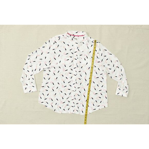 Chico's Women's Lipstick Print White Button Up Blouse Size 3 L/XL NWT - Picture 3 of 8